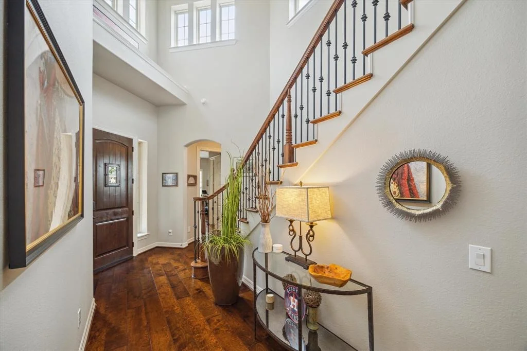 Photo of 70 Silent Circle Drive