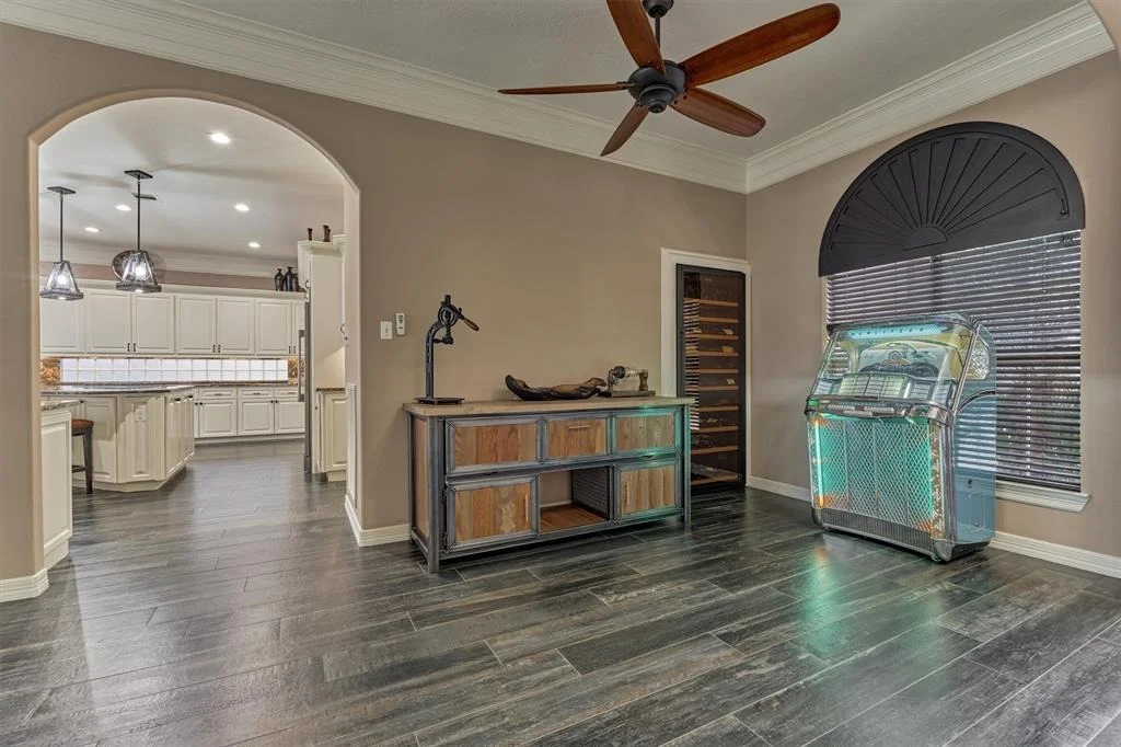 Photo of 1010 The Cliffs Boulevard