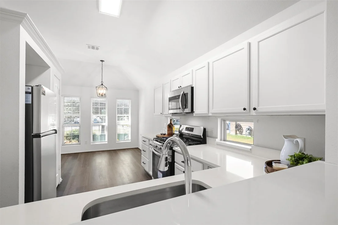 Photo of 706 Heritage Drive