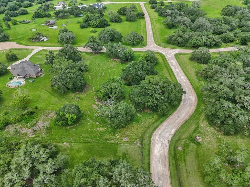 Photo of 64 Center Tree Drive