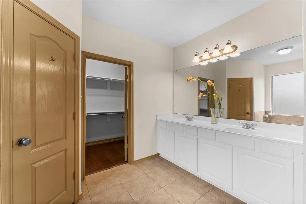 Photo of 602 Oak Ridge Grove Circle
