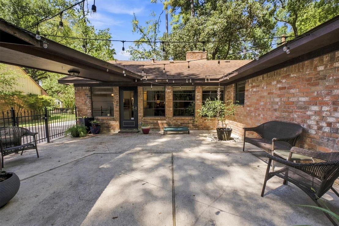 Photo of 2218 Silver Falls Drive