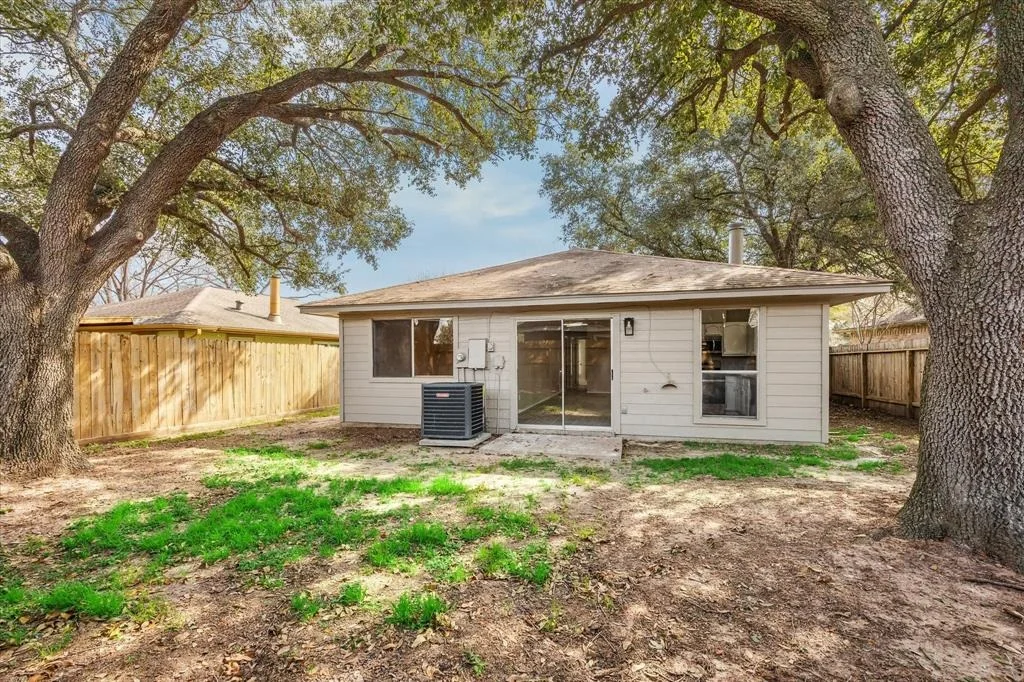 Photo of 6711 Bluebottle Lane