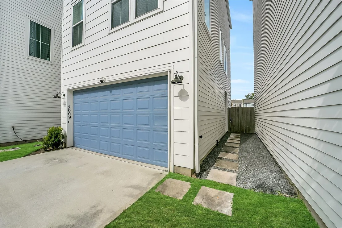 Photo of Unit C at 2009 Bauer Drive