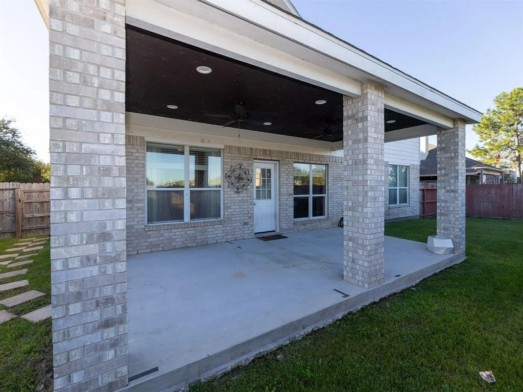 Photo of 5411 Summer Oak Drive