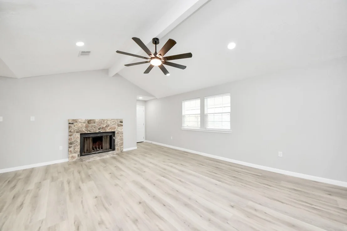 Photo of 5212 Willowview Drive