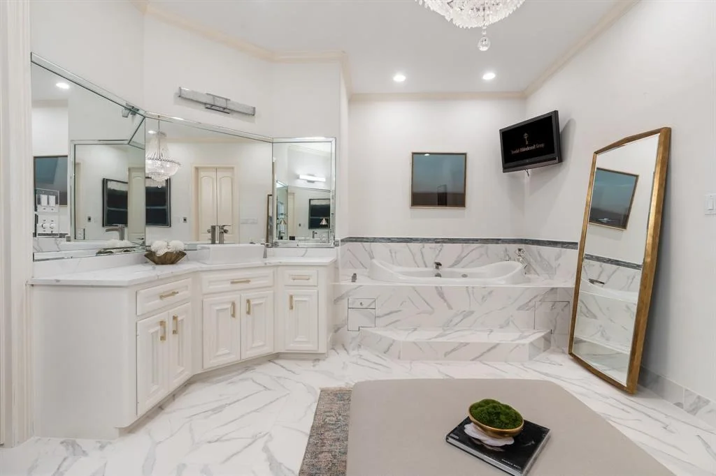 Photo of 337 W Pines Drive