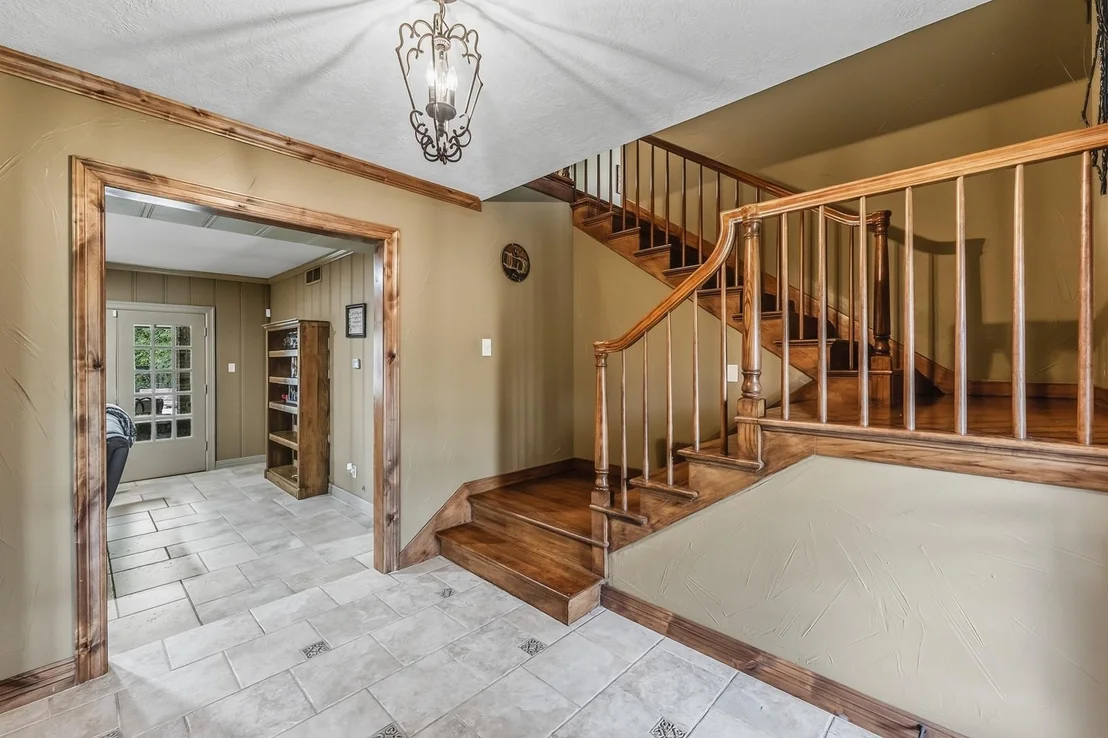 Photo of 1100 Broadmoor Drive