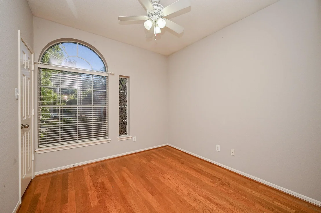 Photo of 21731 Shallow Glen Lane