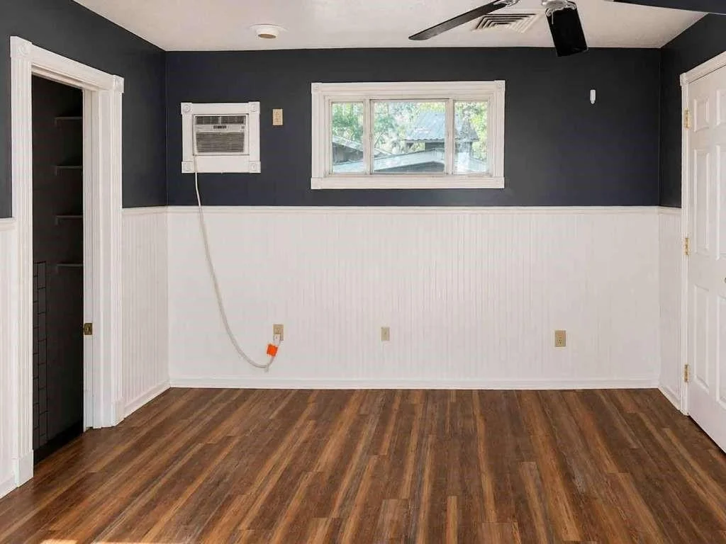 Photo of 108 W 9th Street