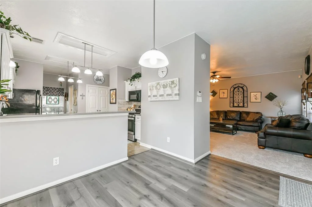 Photo of 4102 Lakepointe Forest Drive