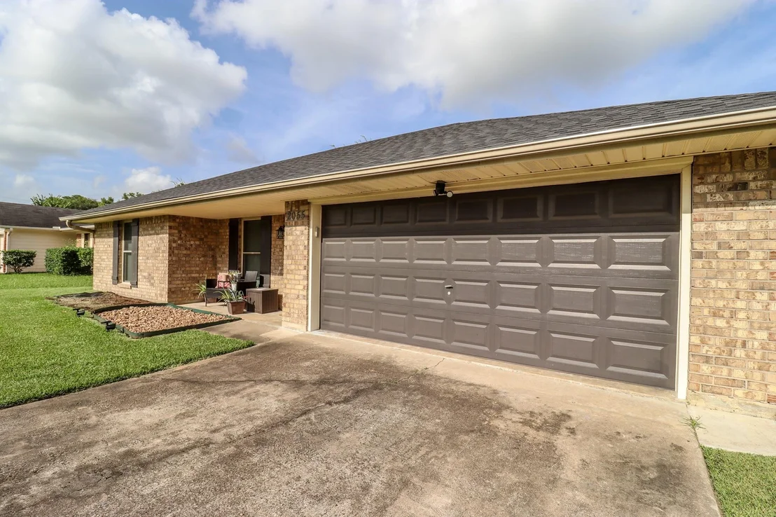 Photo of 2055 Stacy Street