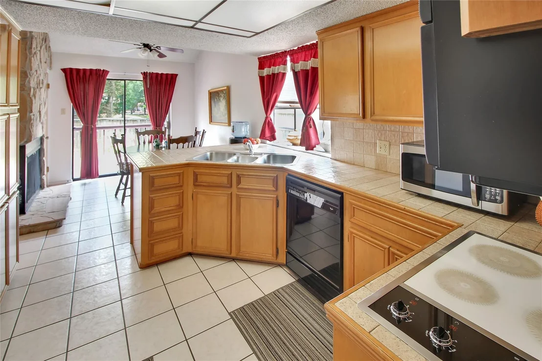 Photo of 19538 Enchanted Oaks Drive