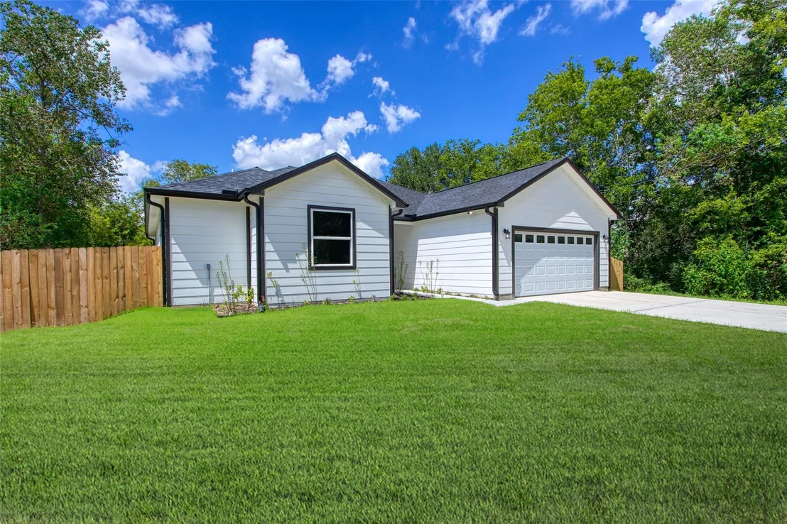 Photo of 13012 Green Valley Drive