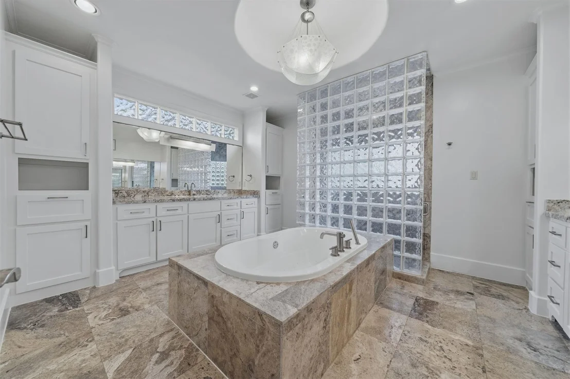 Photo of 11714 Memorial Drive