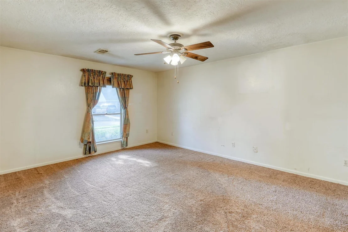 Photo of 534 Belwin Drive