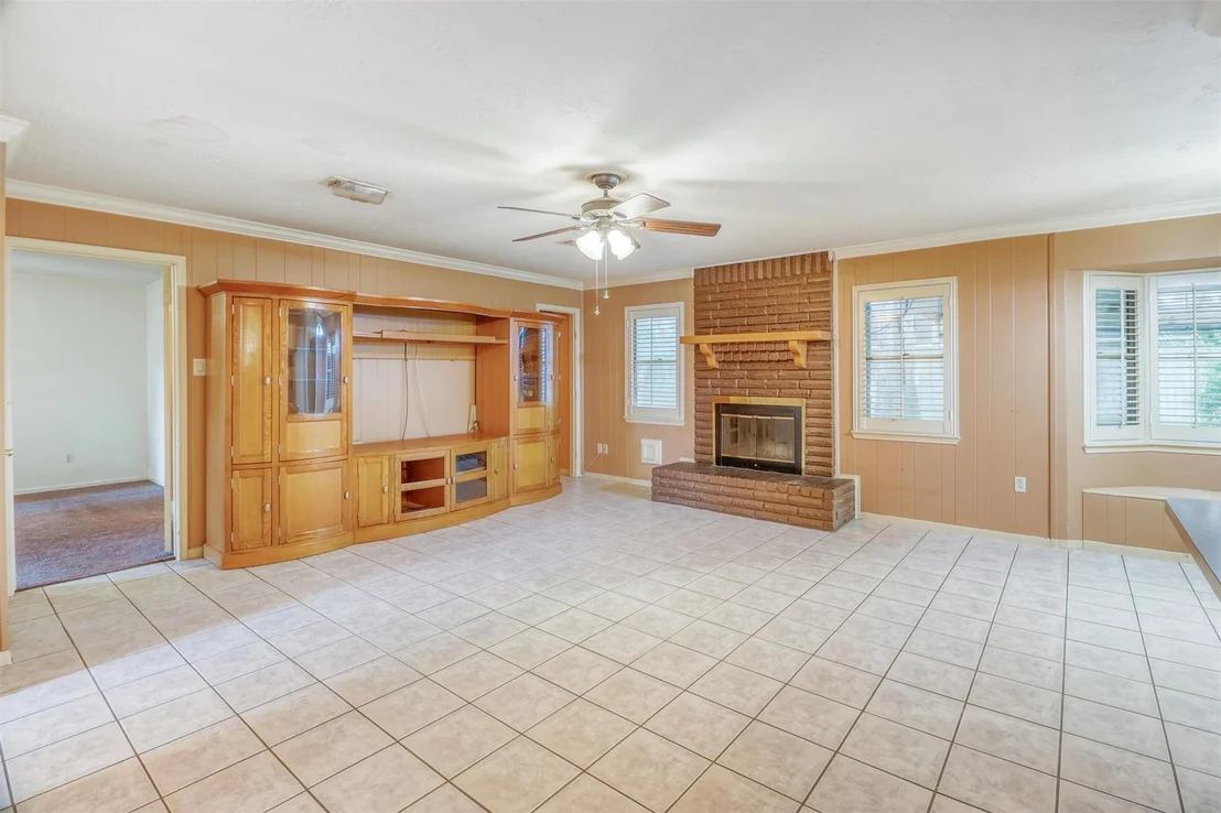 Photo of 534 Belwin Drive
