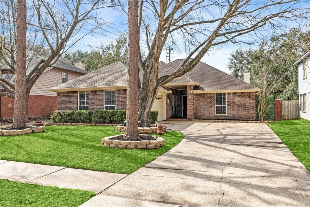 Photo of 14430 Oak Chase Drive