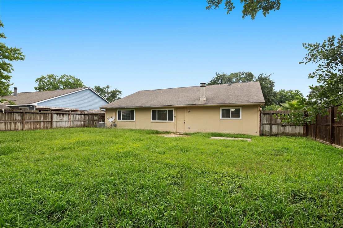 Photo of 19635 Moonhollow Drive