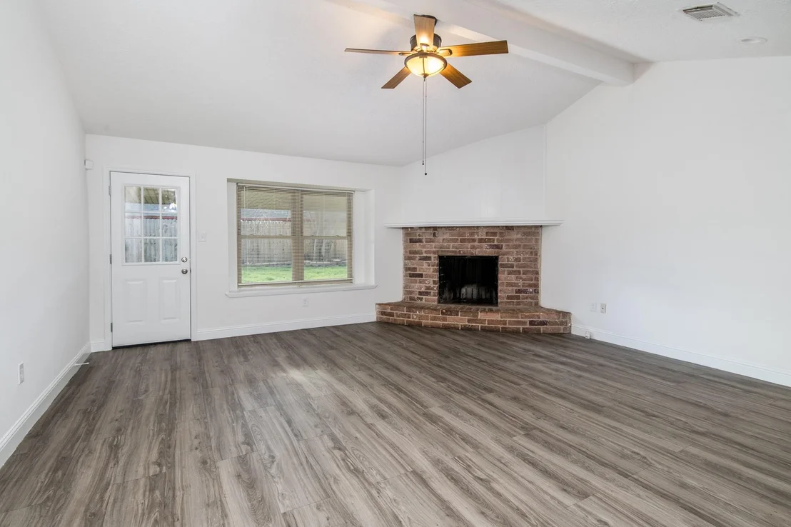 Photo of 9707 Whitepost Lane