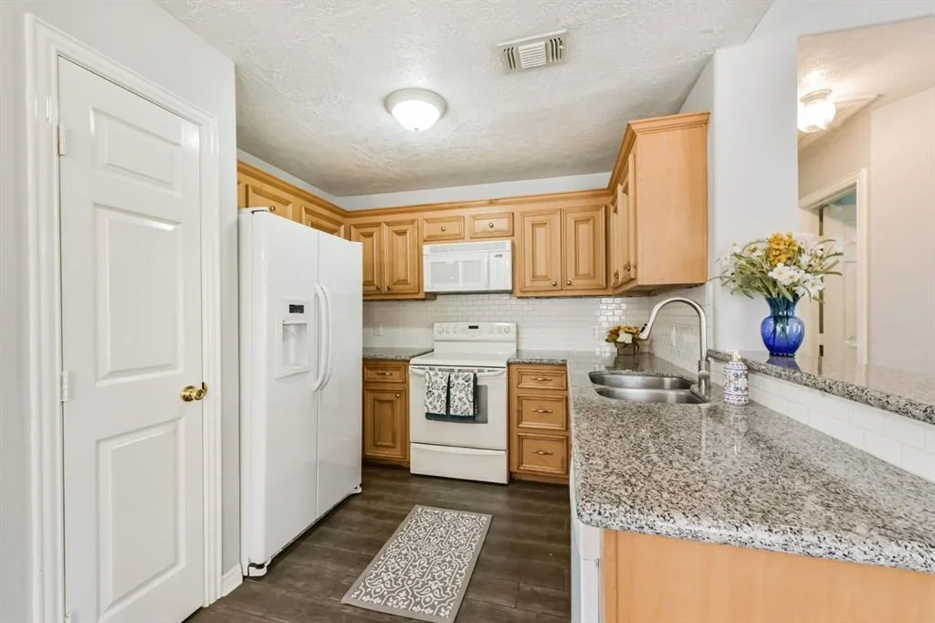 Photo of 27806 Red Fox Road