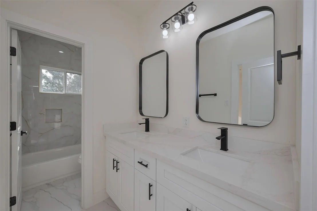 Photo of 2422 Dalview Street