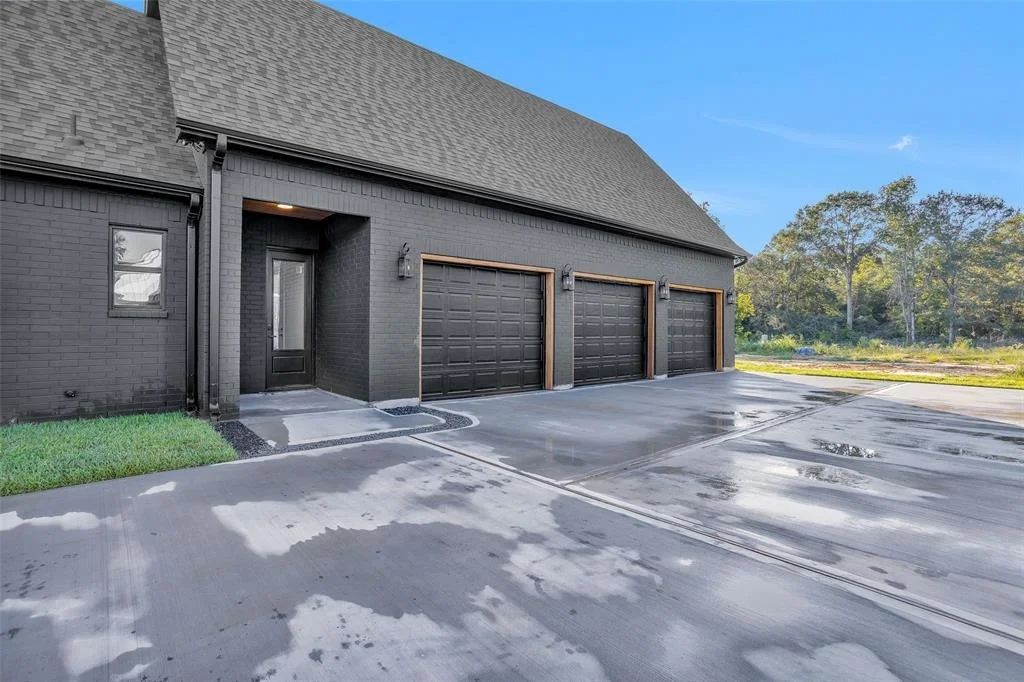 Photo of 80 Quiet Springs Trail