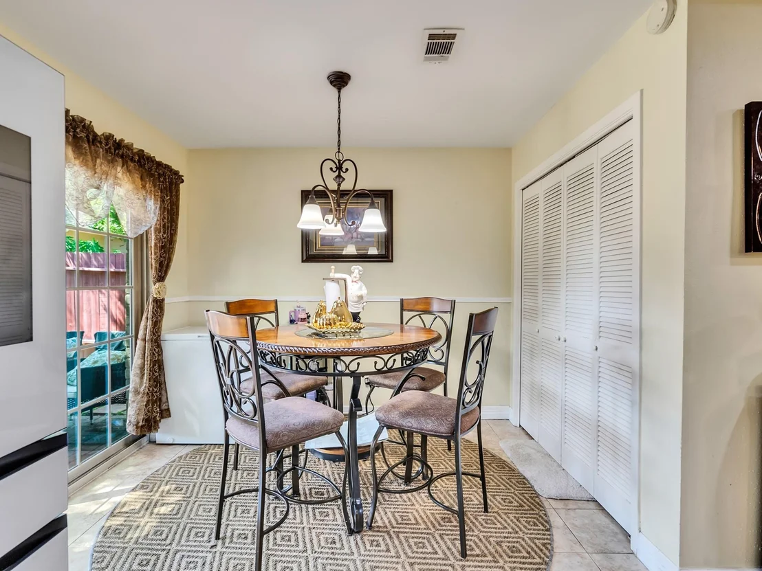 Photo of 7234 Colima Drive
