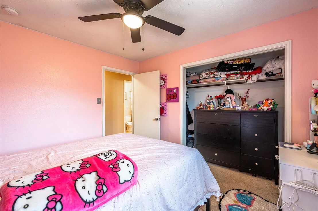 Photo of 4908 Holly Park Drive