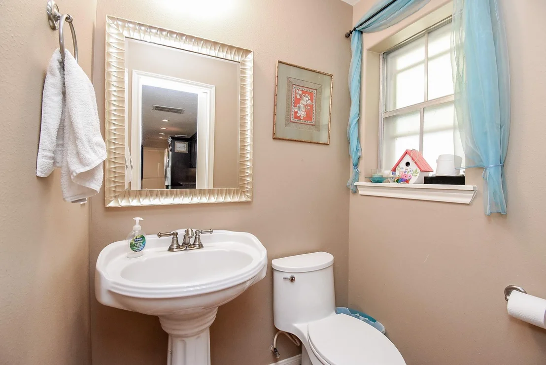Photo of 426 Longview Drive