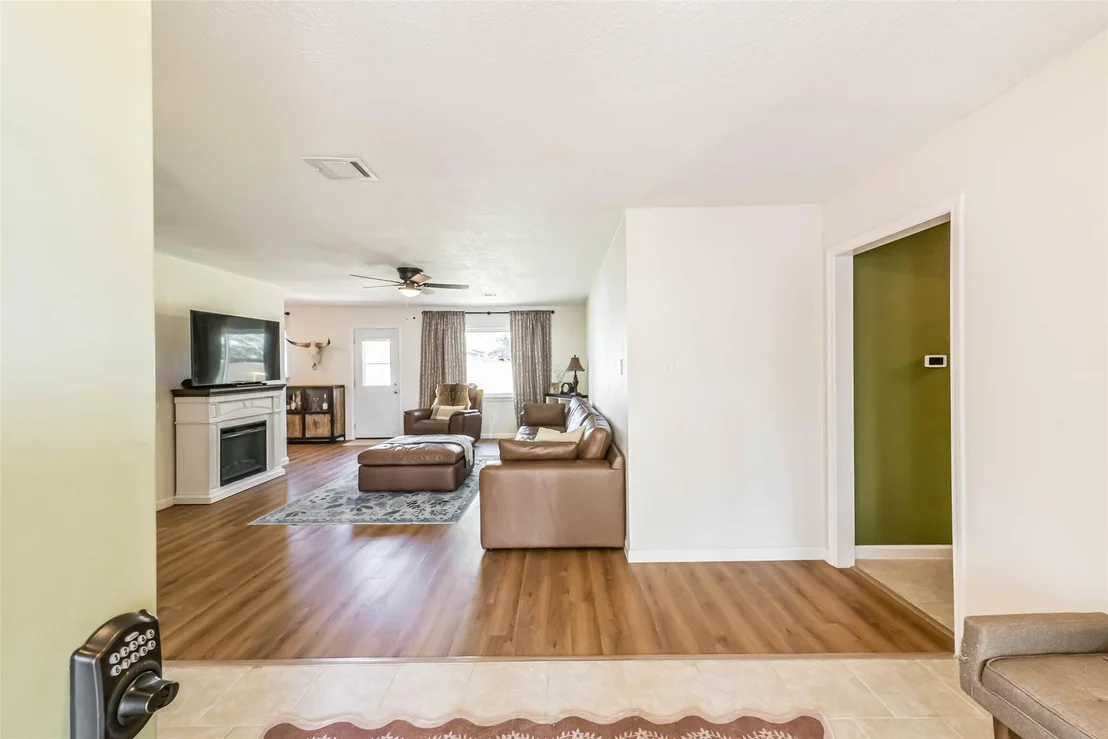 Photo of 323 Coventry Lane
