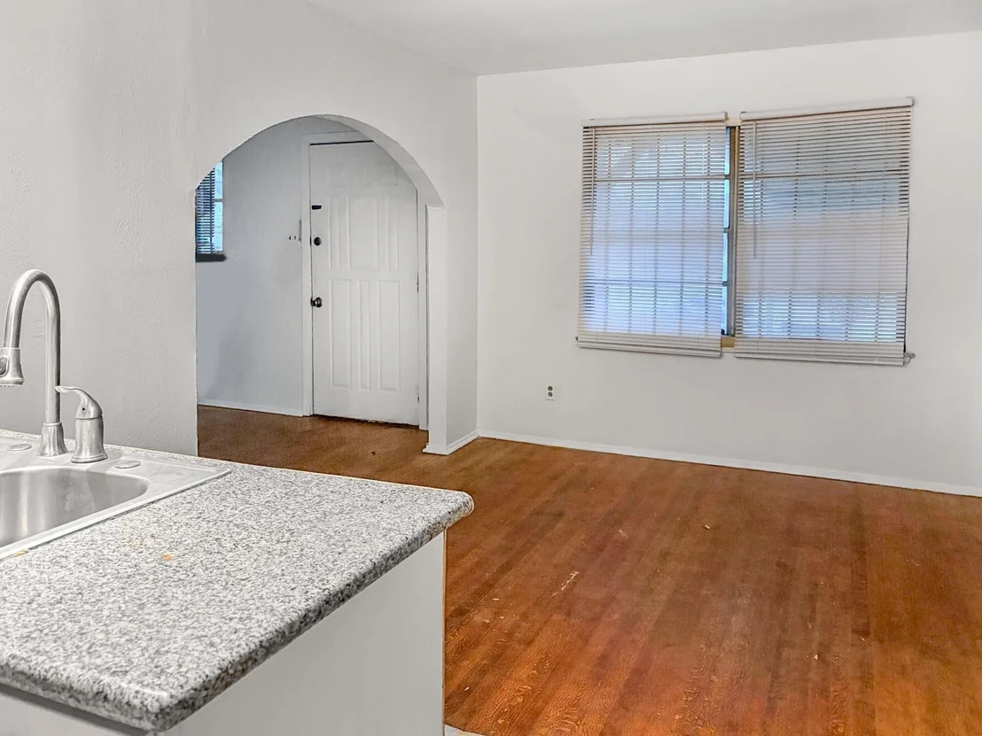 Photo of 4423 Holloway Drive