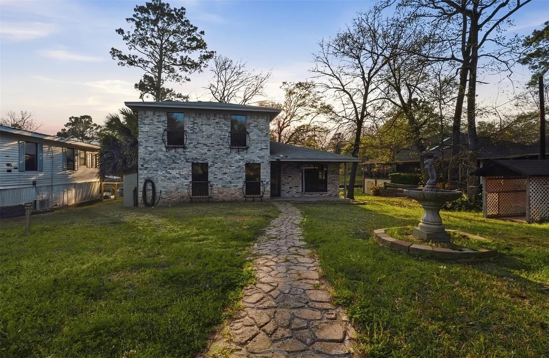 Photo of 200 Cove View Drive