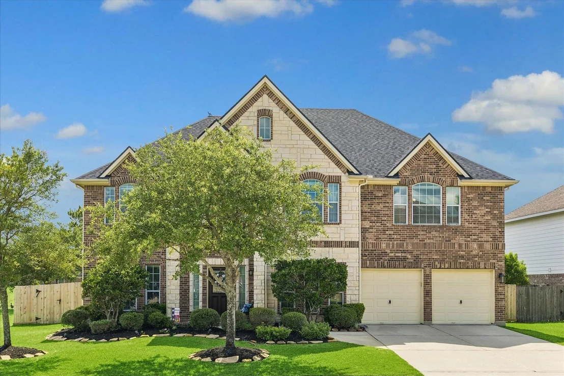 Photo of 14307 Lakepointe Bend Lane