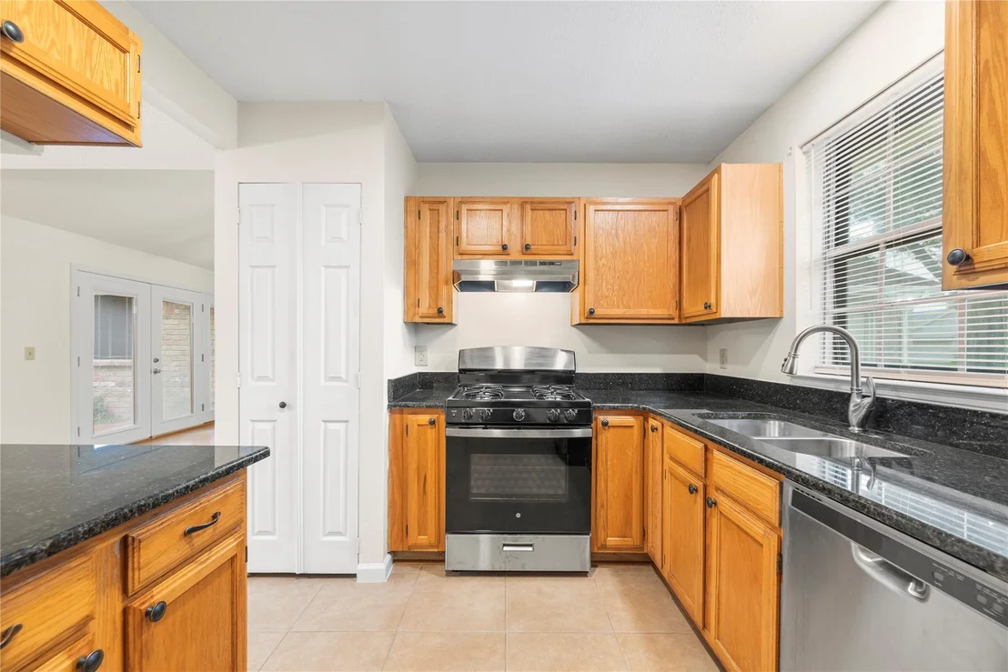 Photo of 18007 Brooknoll Drive