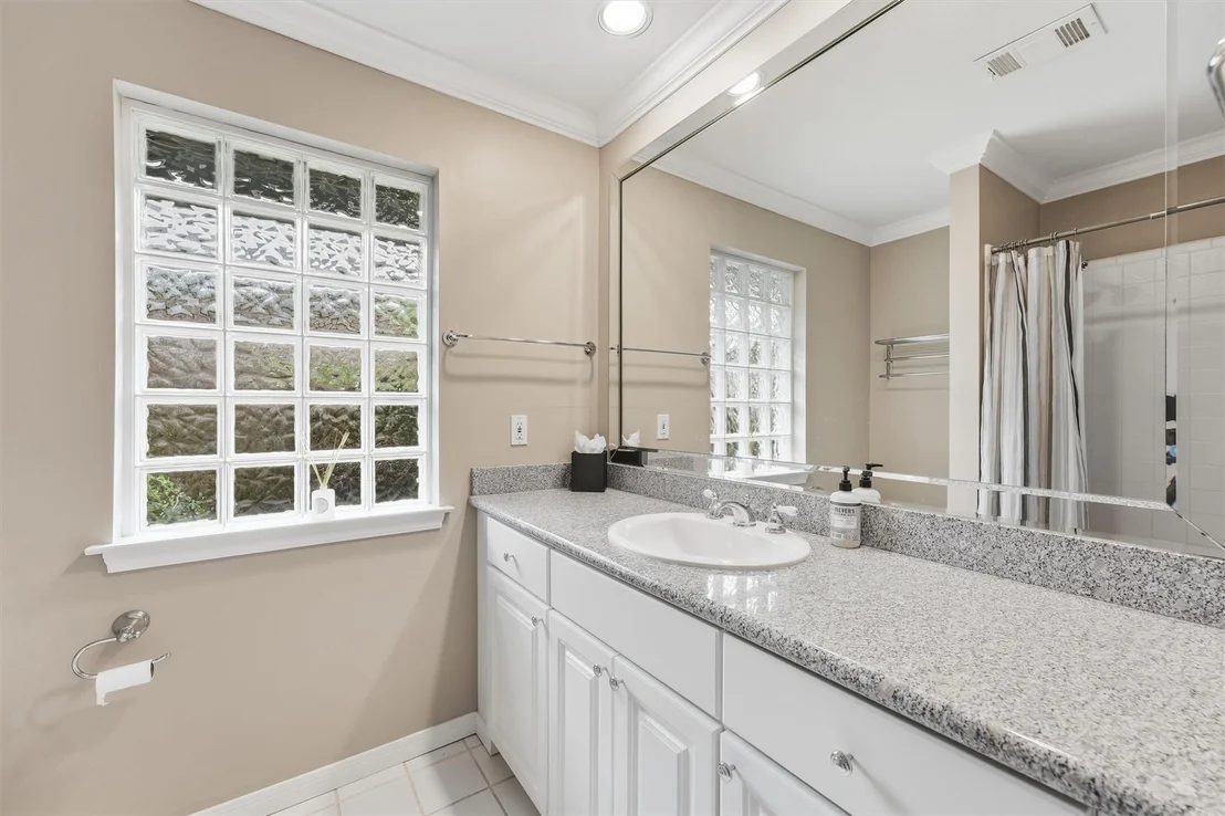 Photo of 4517 Willowbend Boulevard