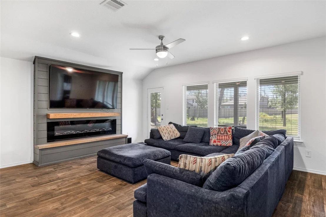 Photo of 2906 Roman Forest Boulevard