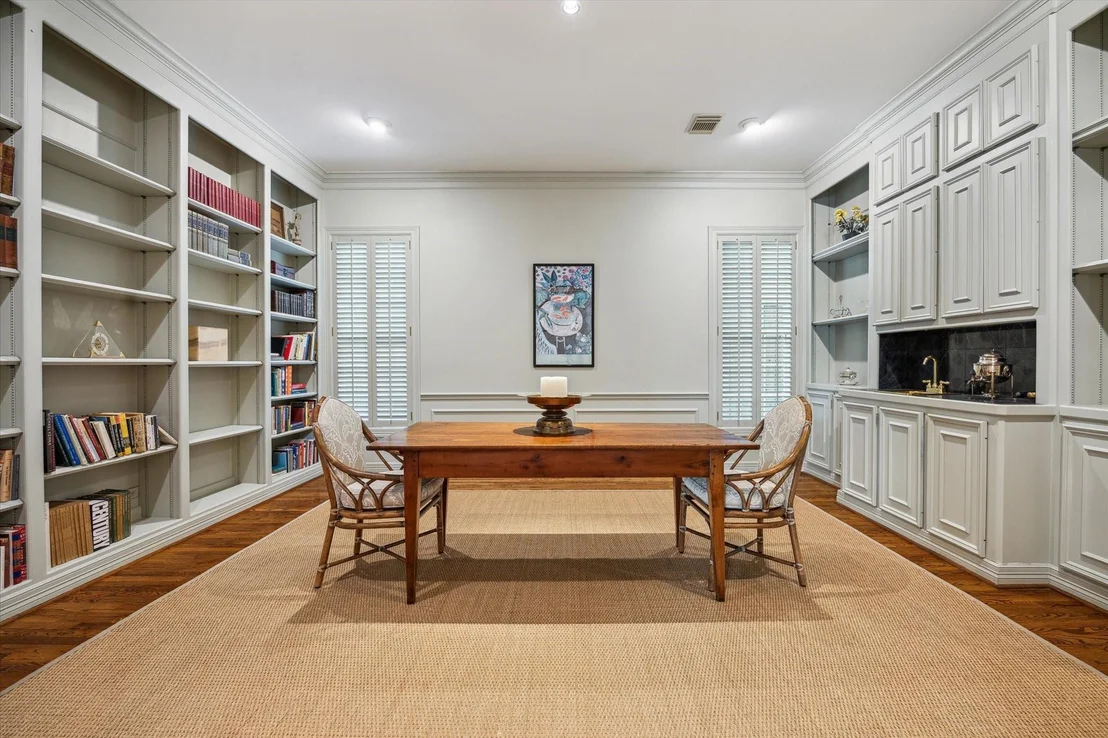 Photo of 2514 Westgate Drive