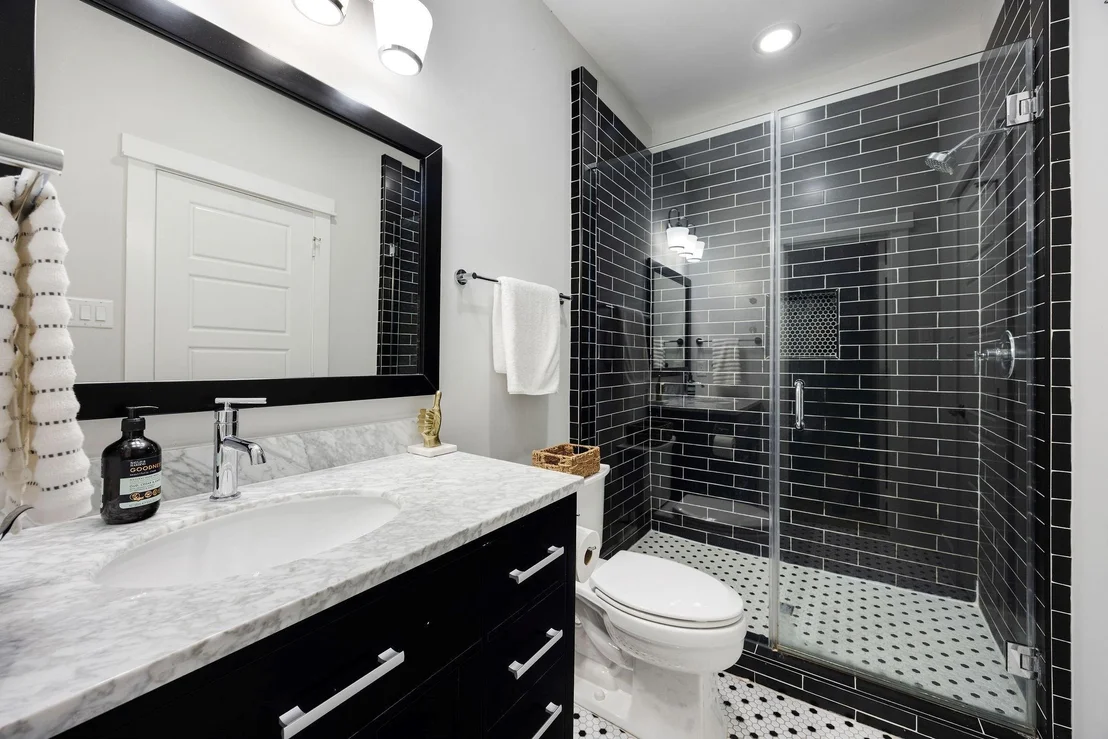 Photo of 418 Hyde Park Boulevard