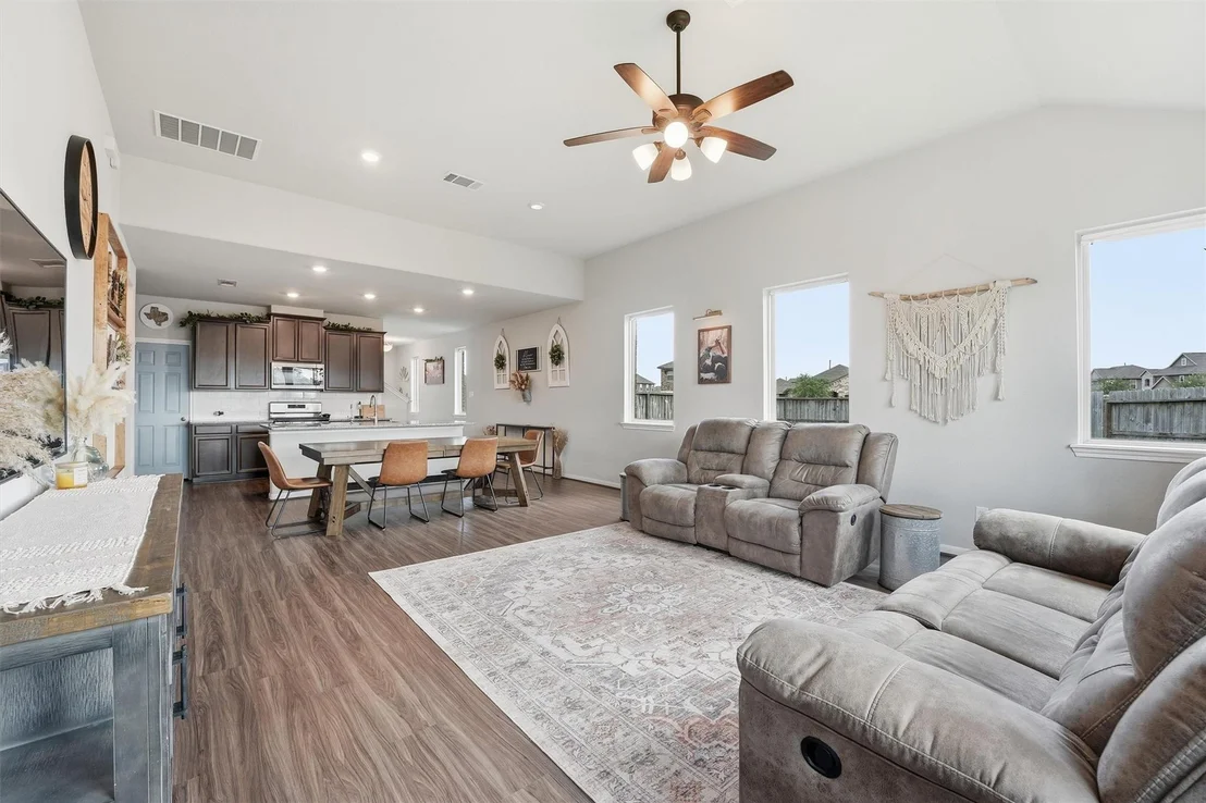 Photo of 2130 Shellbark Way