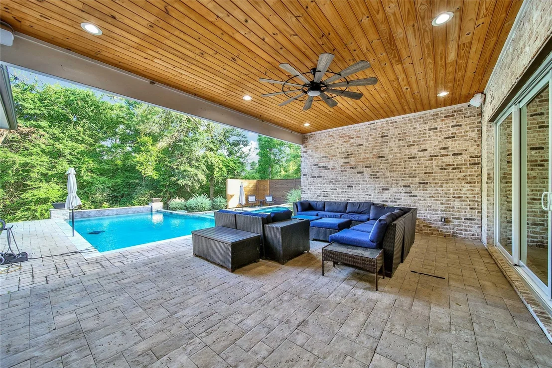Photo of 25218 Melanie Pointe