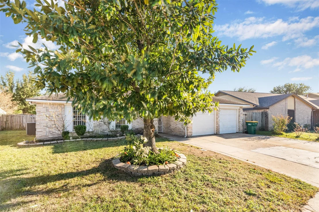 Photo of 5403 Greenhill Forest Drive