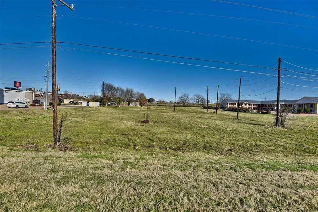 Photo of 1200 Highway 6