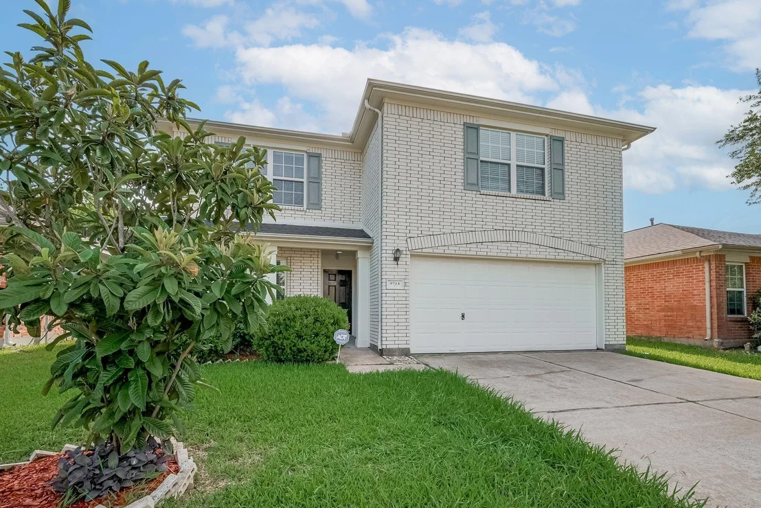 Photo of 9714 Angleside Lane