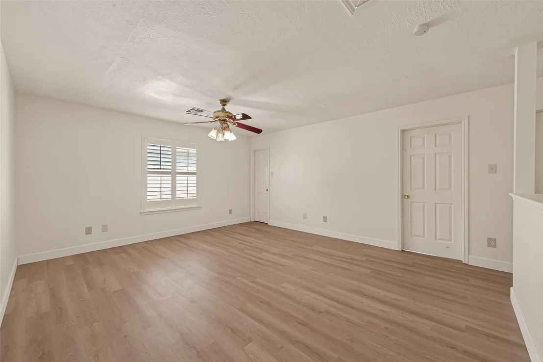 Photo of 15910 Clayton Bend Drive
