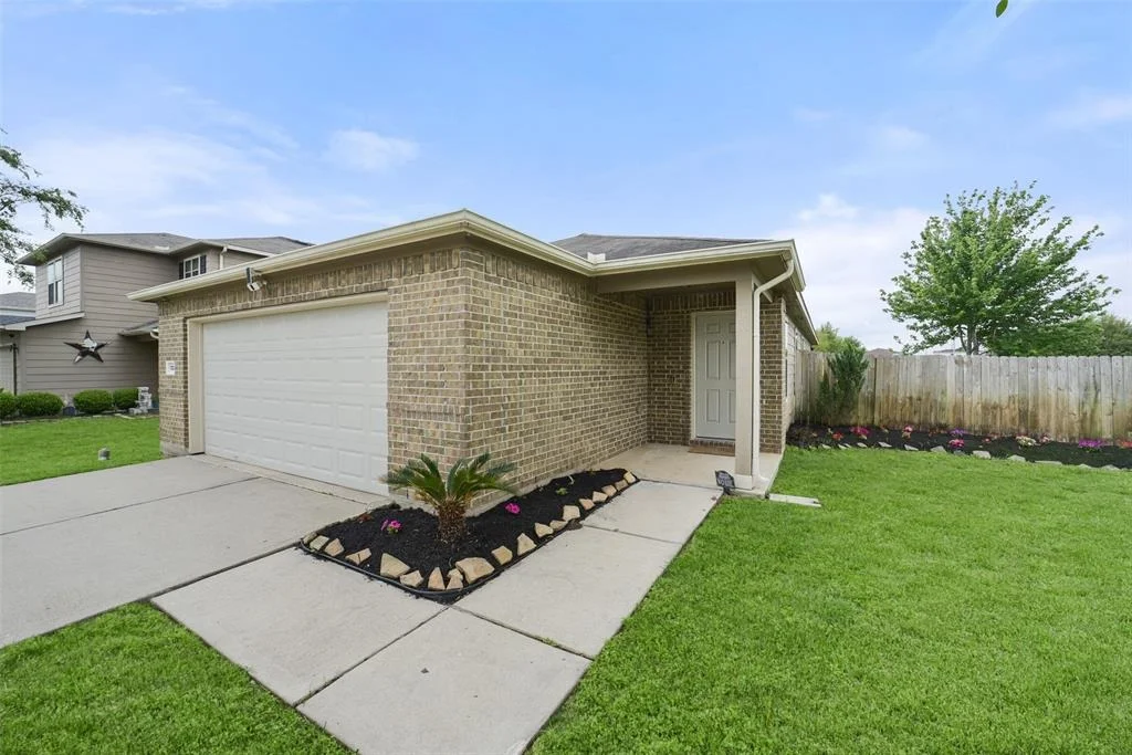 Photo of 1327 Athea Way