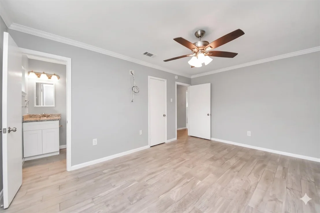 Photo of 5815 Effingham Drive