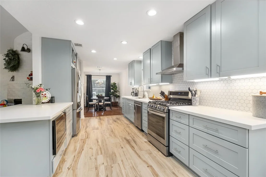 Photo of 12310 Waldemar Drive