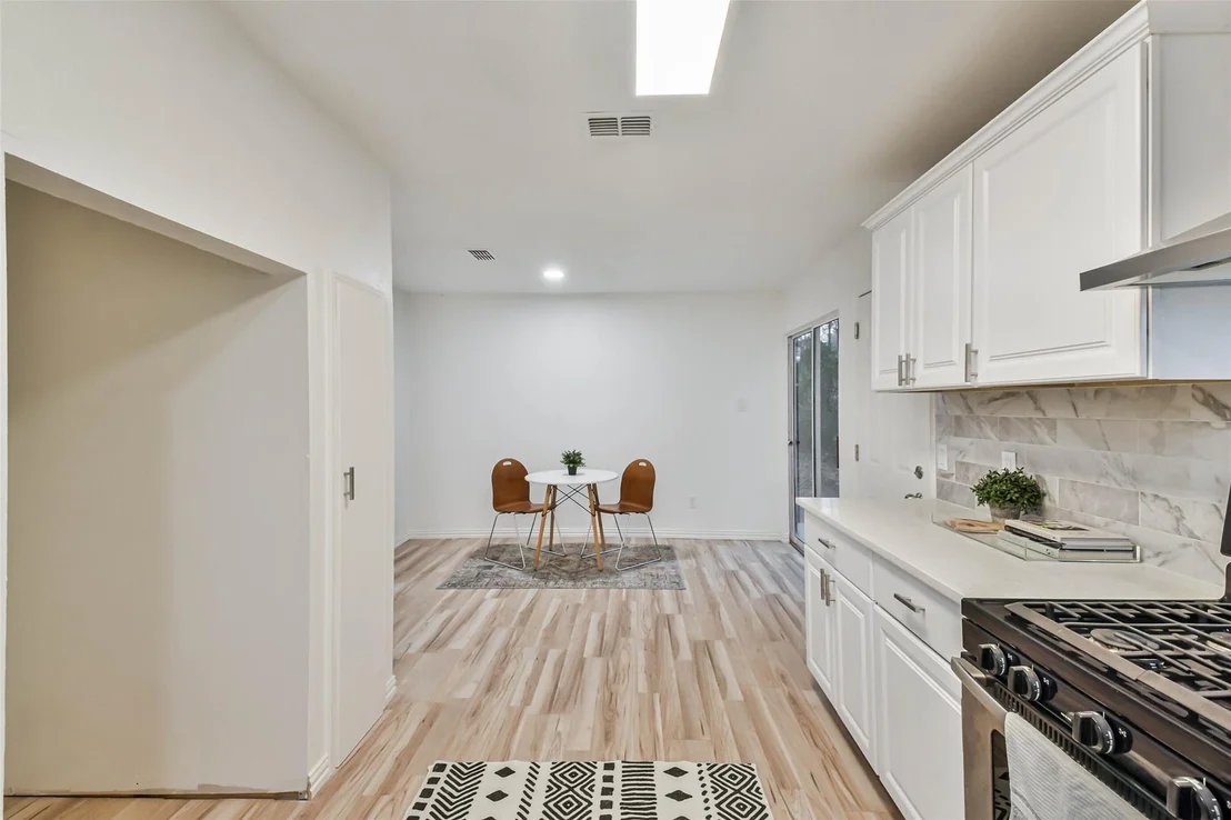 Photo of 105 E Wavy Oak Circle