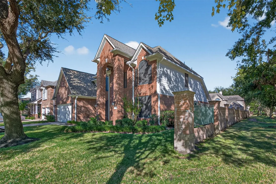 Photo of 10702 Fallsbridge Drive